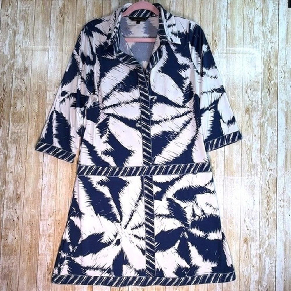 BCBGMAXAZRIA Drop Waist Shirt Dress L Blue White Palm Print Collared 3/4 Sleeve
